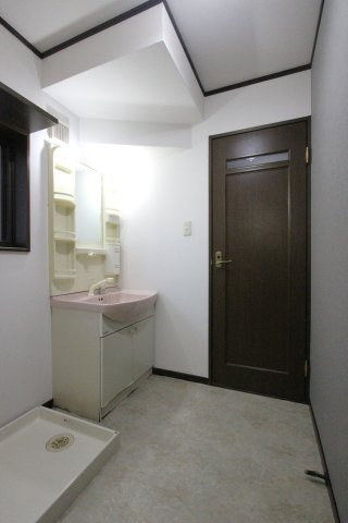 日下部北町１－７０貸家の洗面所