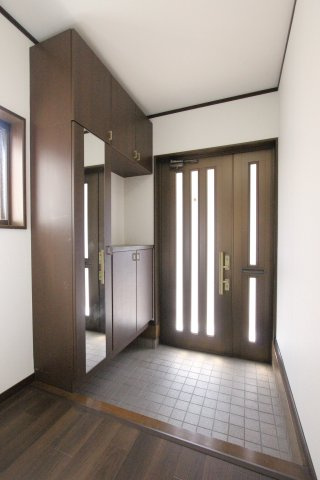 日下部北町１－７０貸家の玄関