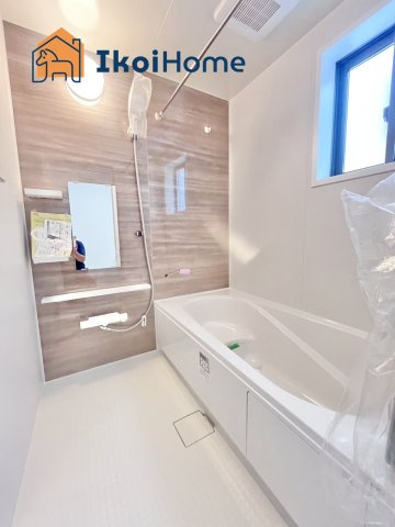 明石市天文町2丁目　全2棟　2号棟　新築戸建の浴室|【ホームページに現地動画掲載中】●年中無休：当日予約可●小窓付きの換気良好の浴室。清潔な空間です。