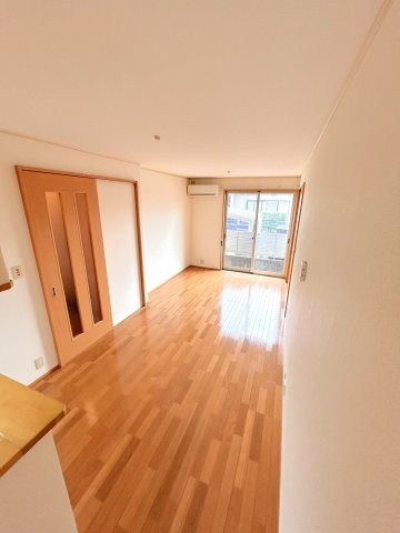 エスポワール岬の居間・リビング|他号室のものとなるため、異なる場合は現況優先とします。