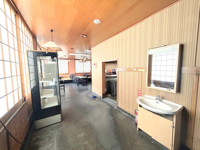 不知火町テナントのロビー