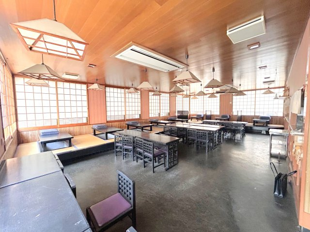 不知火町テナントのロビー