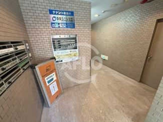 【エントランス】 | 北心斎橋ビル　ロビー