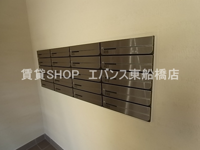  | コンフォーティア