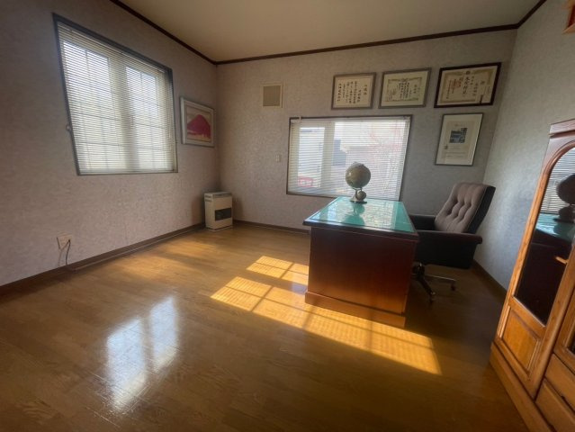 愛国東1-1-18貸事務所のその他