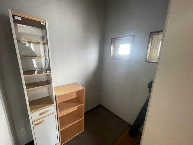 愛国東1-1-18貸事務所の内装