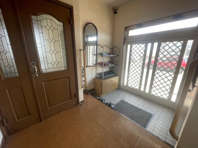 愛国東1-1-18貸事務所のロビー