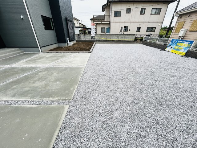新築　佐波郡玉村町樋越第6　Livele Garden.S  １号棟の駐車場|現地写真　駐車スペースは5台分可能です！
