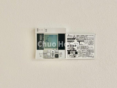 【冷暖房・空調設備】 | 葛飾区青戸5丁目新築分譲住宅 | 【床暖房】冬は足元から暖めてくれる床暖房はエアコンとは違って埃が舞いませんので健康にも良さそうですね。