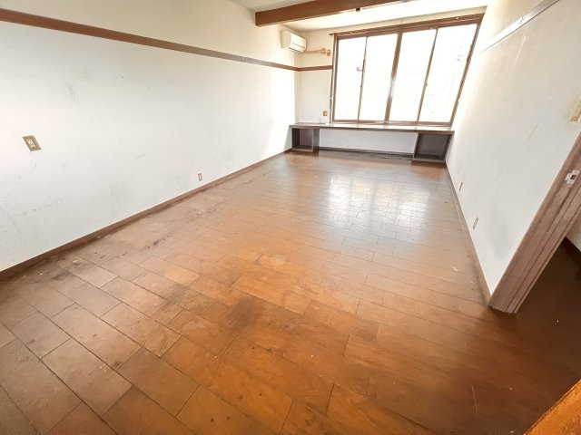 ユノソハイツ筑後Ｂ棟の居間・リビング|約16帖のリビングです。