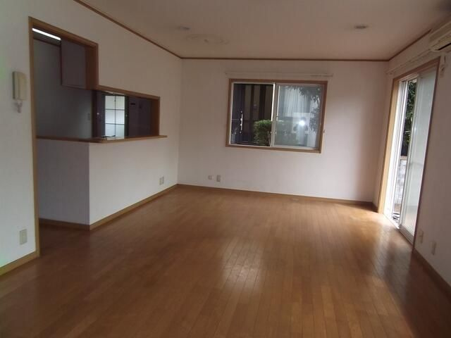 関谷８９８番一戸建の居間・リビング