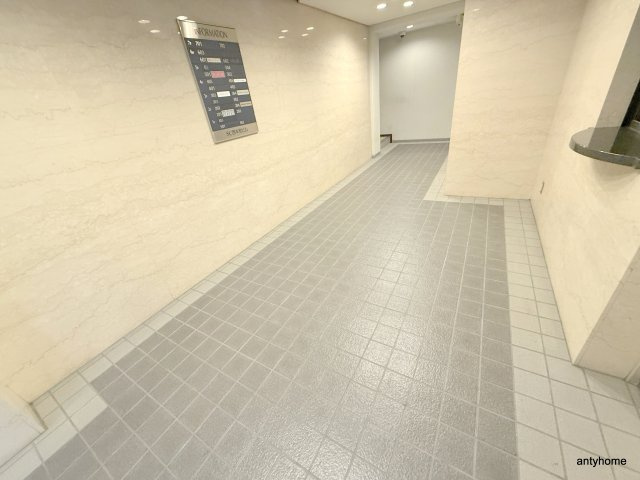 レバンガ西本町APのロビー
