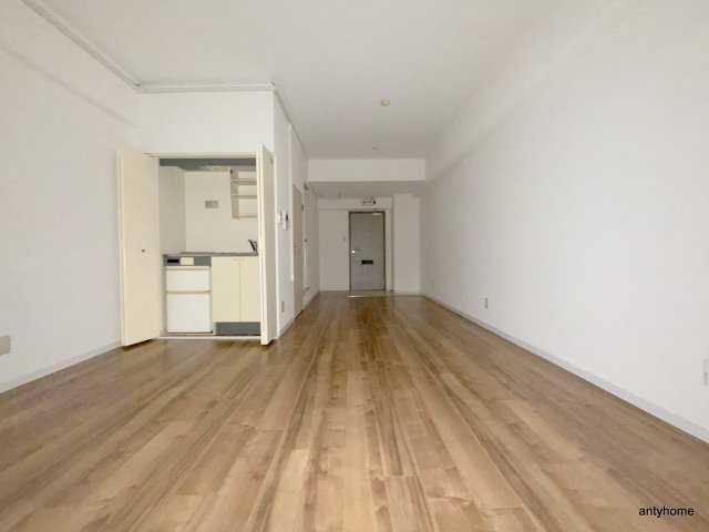 レバンガ西本町APの洋室