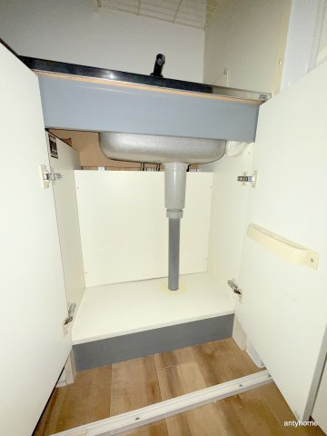 レバンガ西本町APの収納