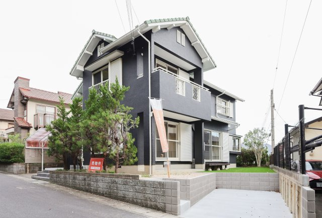 大津市青山5丁目　中古戸建天然木フルリノベーションの玄関