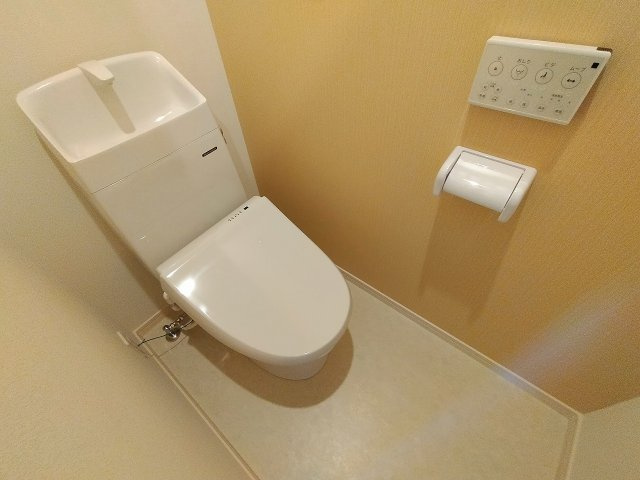 神戸市長田区平和台町１丁目のアパートのトイレ|ウォシュレット付