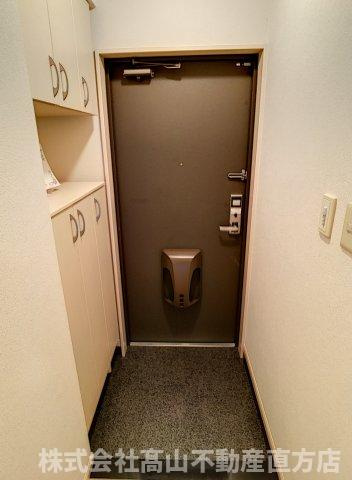 グランドシャトーⅡの玄関