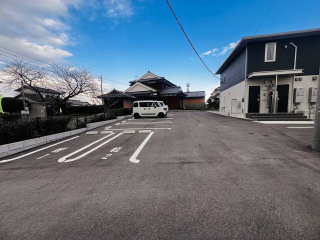 アモリール西牟田の駐車場