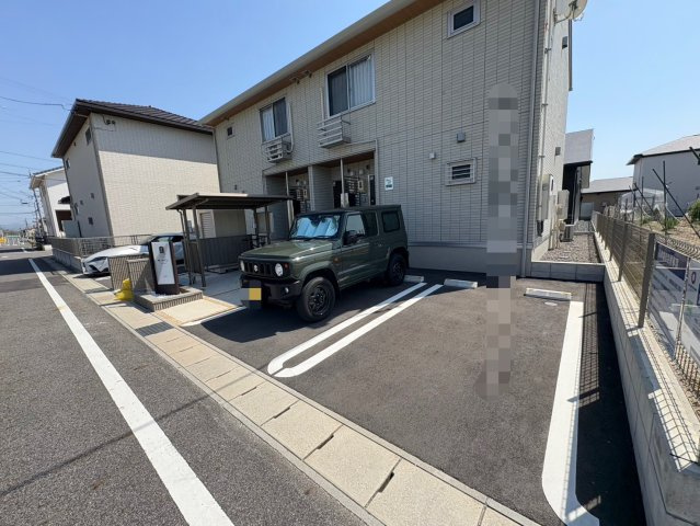 マ・メゾンの駐車場