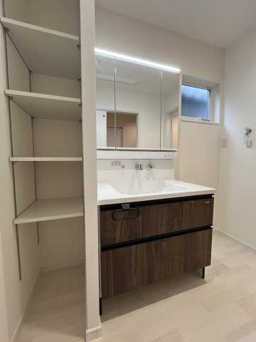 【独立洗面台】