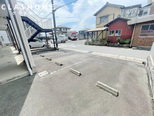 サンライズ住吉　　　刈谷市近郊の賃貸はクラスホームの駐車場