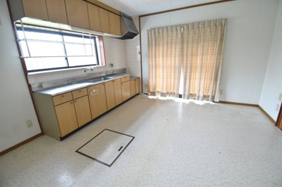 【ダイニング】 | 鹿屋市吾平町麓　中古戸建 | 3383-5-1