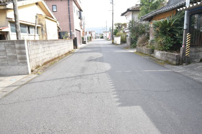【前面道路含む現地写真】 | 鹿屋市吾平町麓　中古戸建
