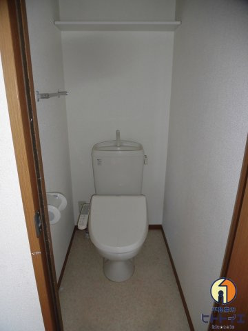 アヴァンセのトイレ|落ち着いた色調のトイレです