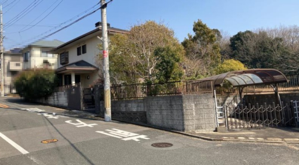 杉山手３丁目　中古一戸建ての前面道路含む現地写真|■物件内覧・資金計画相談・住宅ローン相談、リフォーム相談、お問合せ受付中■
※当日・翌日のご内覧、ご相談はお電話でのお問合せがスムーズです！