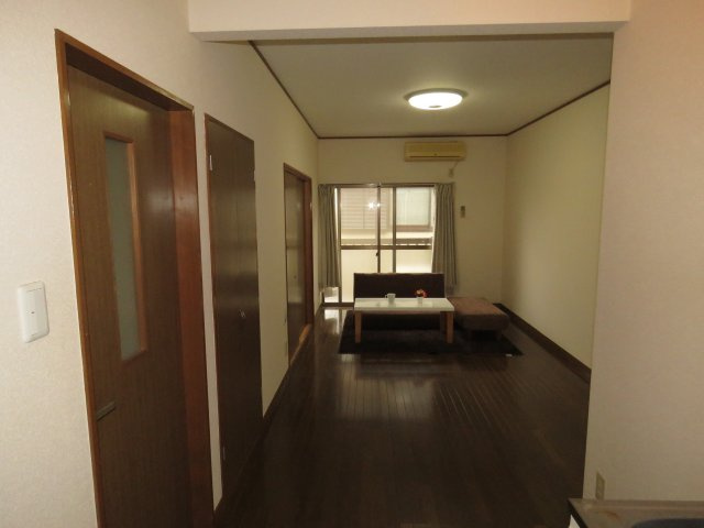 ハイツアオキのロビー