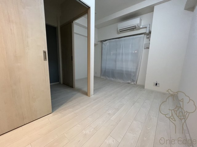 セレーノ南森町の居間・リビング
