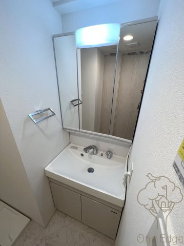 セレーノ南森町の独立洗面台