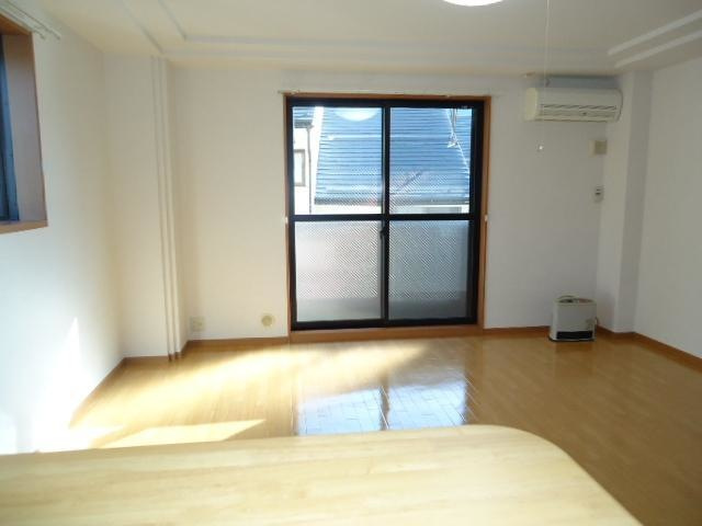 パレスさくらんぼの洋室|洋室