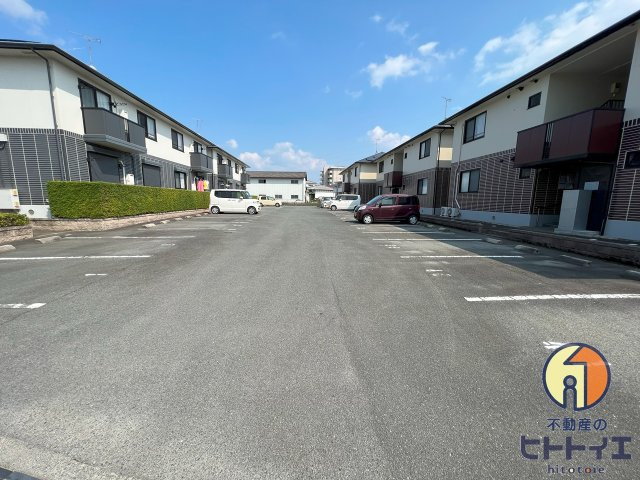 キャッスル徳久の駐車場