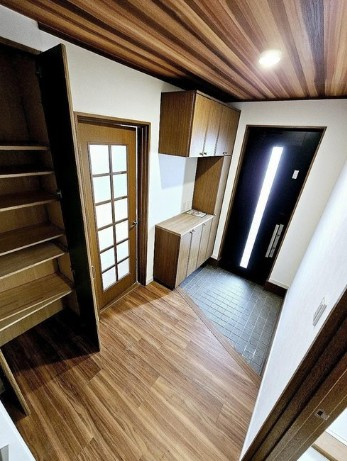 【玄関】 | 茅ヶ崎市中海岸２丁目中古戸建