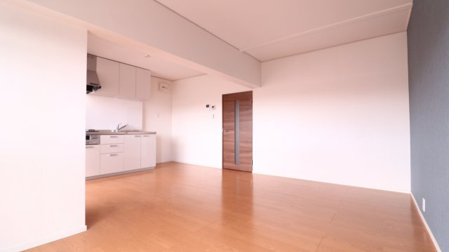 西本マンションの居間・リビング