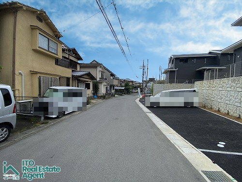 西賀茂蟹ヶ坂町 新築戸建(1号地)の前面道路含む現地写真
