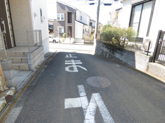 【前面道路含む現地写真】