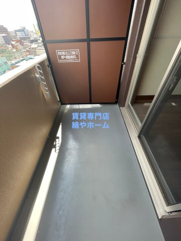 Warm天下茶屋のバルコニー|お洗濯にも便利なバルコニー付き