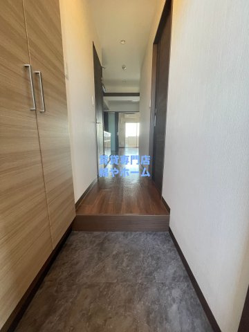 Warm天下茶屋の玄関|収納もある玄関です