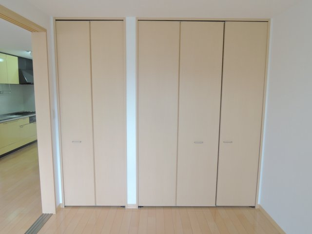 高槻市西冠２丁目の賃貸マンションの収納