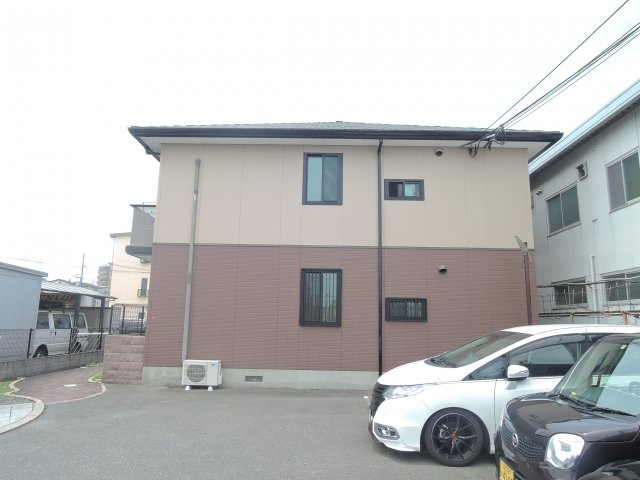 高槻市西冠２丁目の賃貸マンションの外観