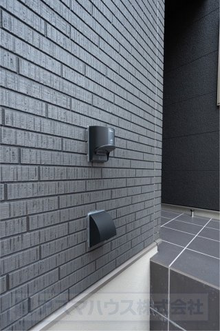 【設備】 | ライフフィールド岸城町　1号地 | 【EVコンセント】電気自動車用のコンセントも備えております。環境に優しいEV車へのお乗り換えも安心。