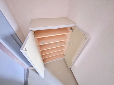 【玄関】 | クリーンメゾンアラタマ【名古屋市賃貸・独立洗面化粧台】