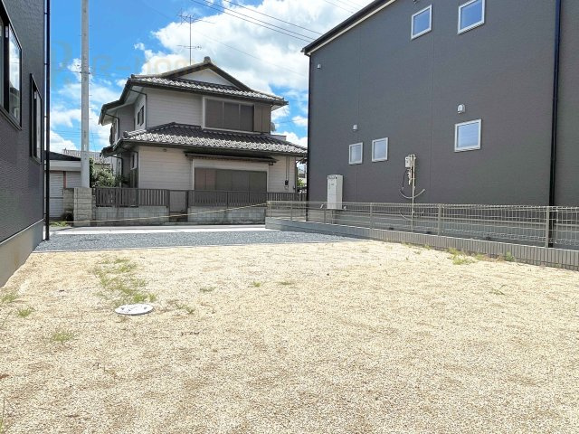 笠間市旭町第12　新築戸建て　2号棟の庭|広々とした日当たりの良いお庭！お子様の遊び場やガーデニングスペースなどお家時間を満喫♪