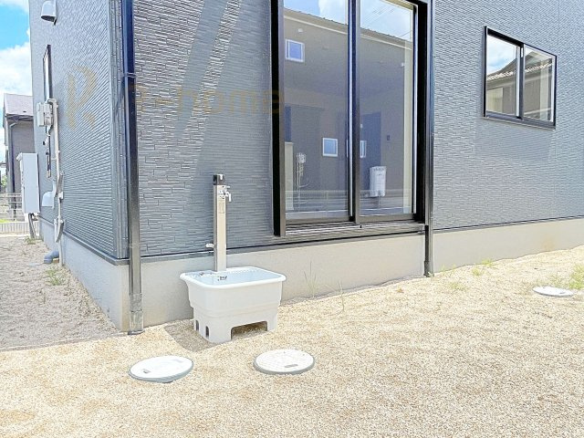 笠間市旭町第12　新築戸建て　2号棟の設備|便利な立水栓付き！洗車や水やりもラクラク♪