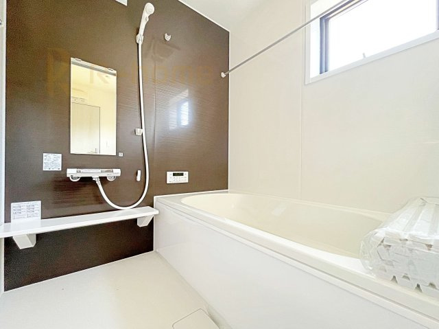 笠間市旭町第12　新築戸建て　2号棟の浴室|足を伸ばしてもゆったりできるバスルーム♪機能性も取り入れて使い易さも保証します♪
