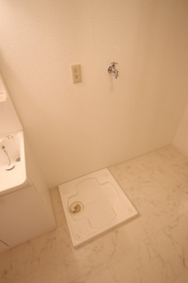 【設備】 | グレースコート青葉丘 | 室内洗濯置場