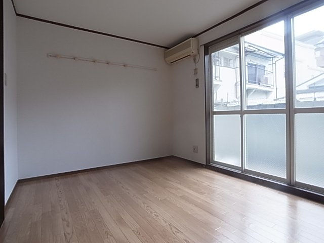 神戸市兵庫区神田町のアパート