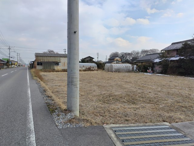 ６４８８３　本巣市上真桑土地の外観